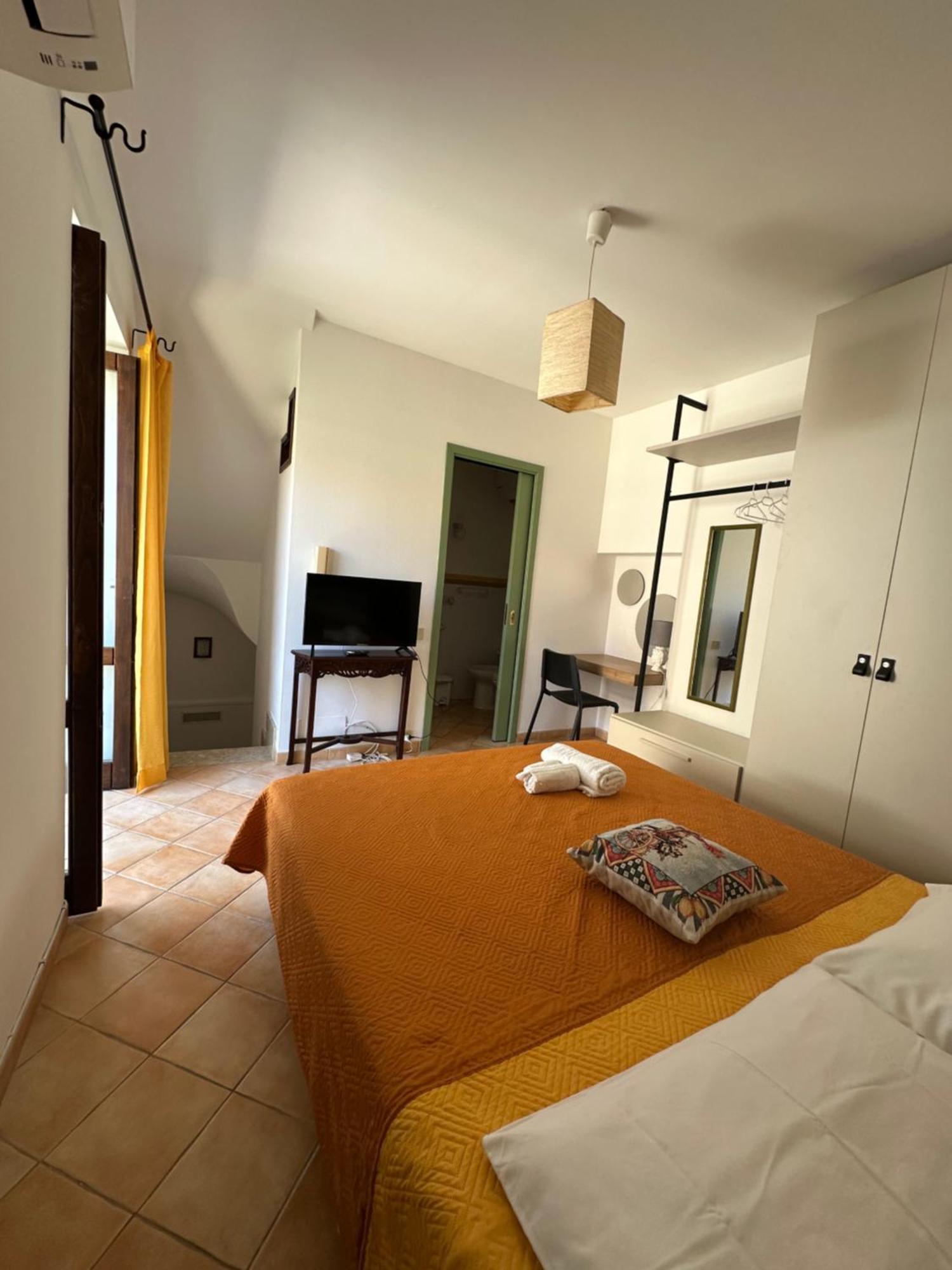 Domus Aurea Borgo House Apartment Cefalu Exterior photo